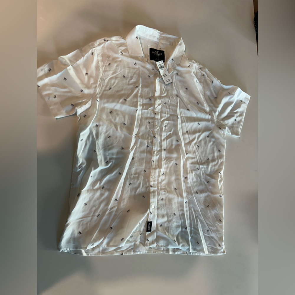 Hollister White Short Sleeve Button-Down Shirt with Small Navy Diamond Print